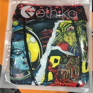 Ethika staple size small